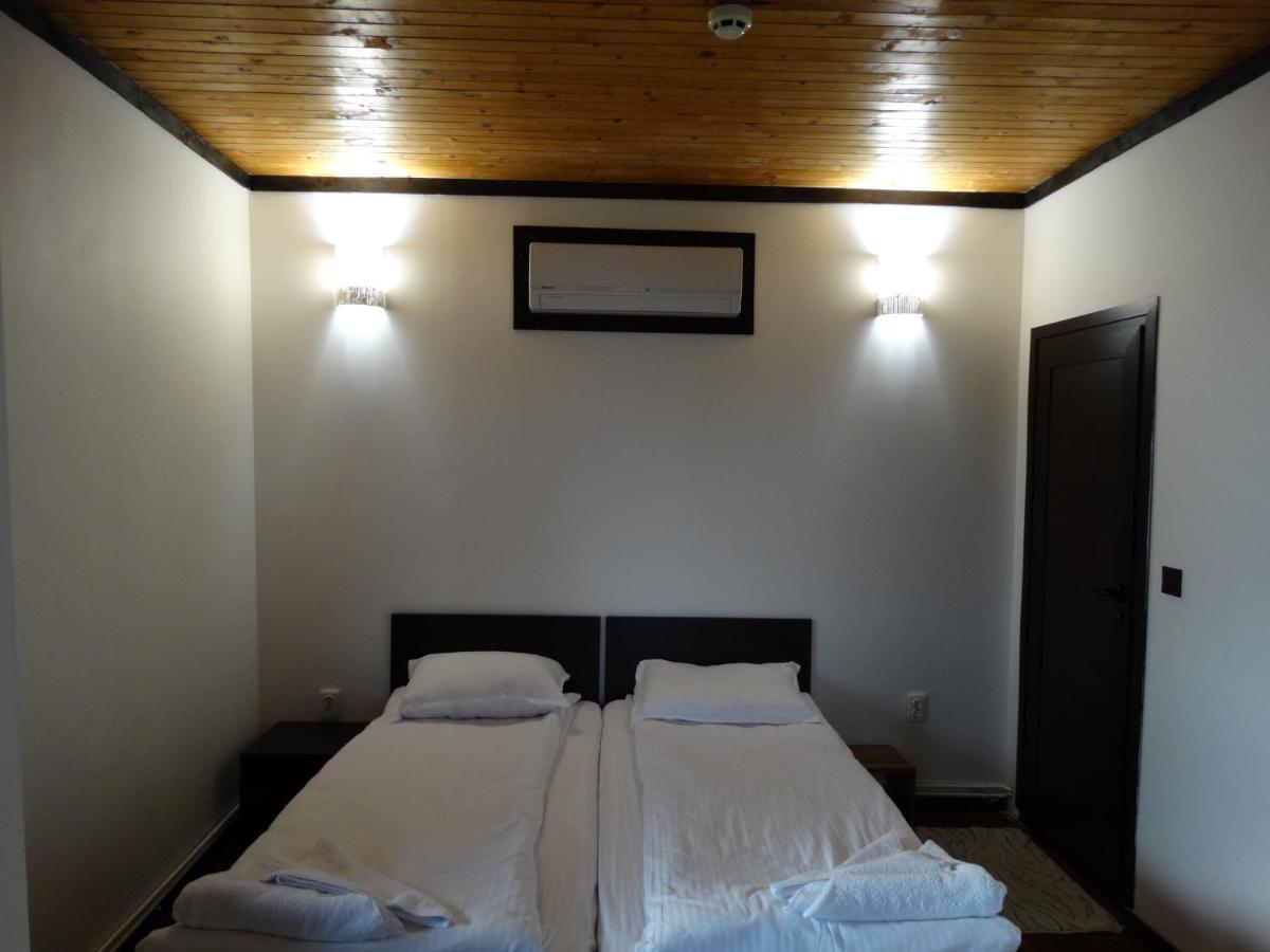 Trifon Zarezan Family Hotel Glavatarci Kültér fotó