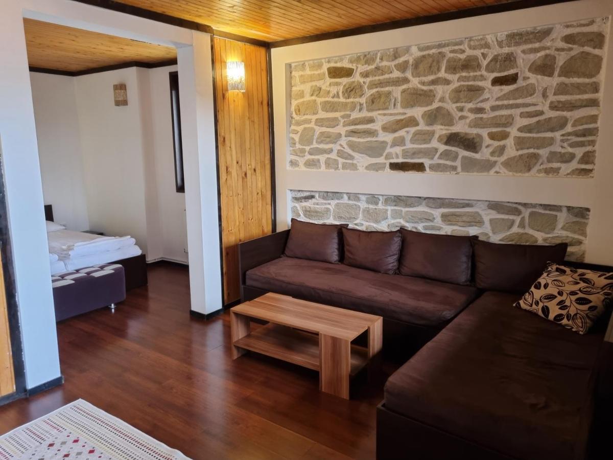 Trifon Zarezan Family Hotel Glavatarci Kültér fotó