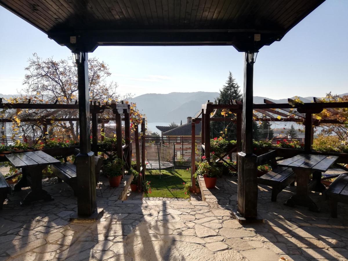 Trifon Zarezan Family Hotel Glavatarci Kültér fotó